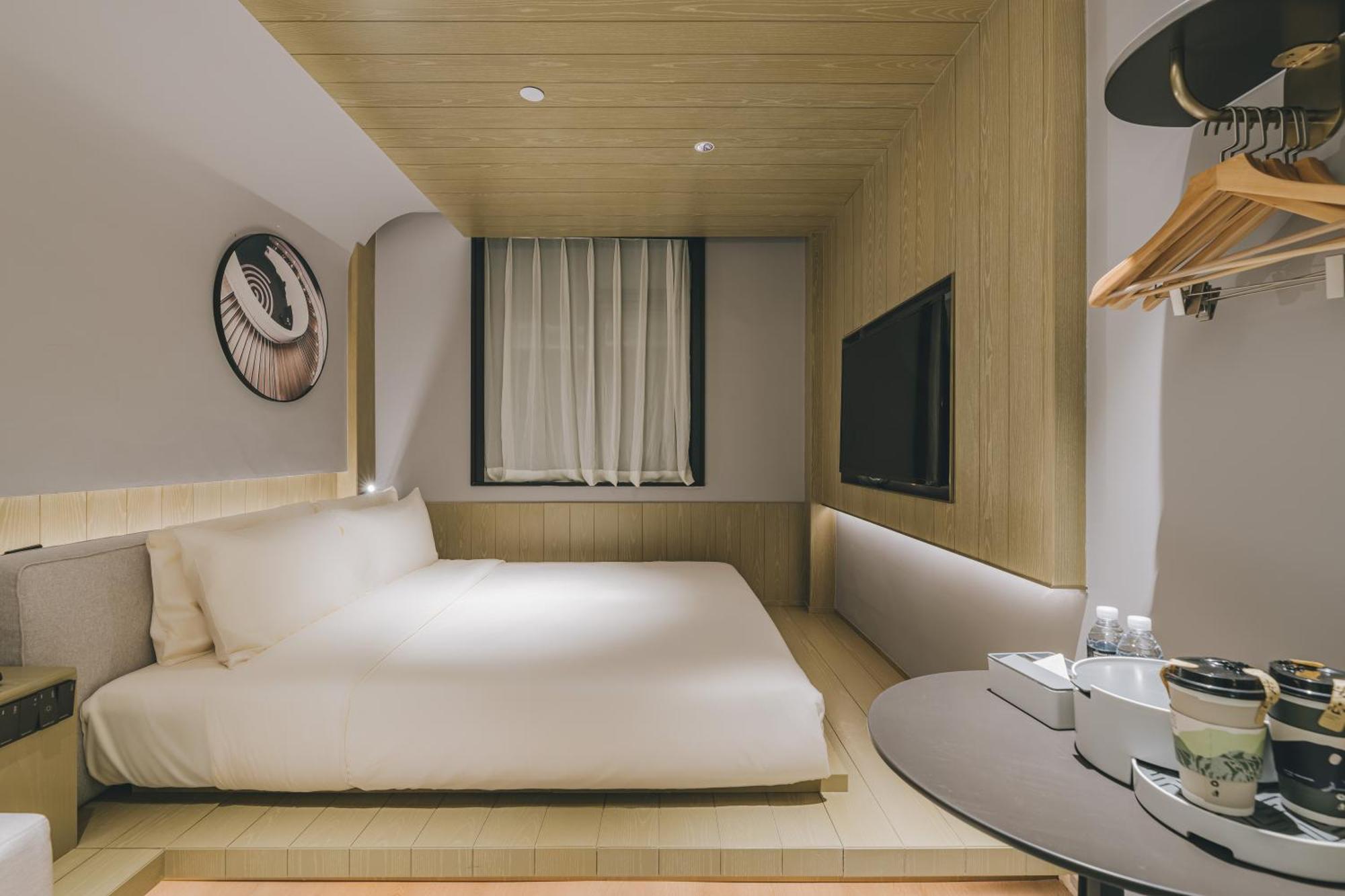 Atour X Hotel The Bund East Nanjing Road Шанхай Екстер'єр фото