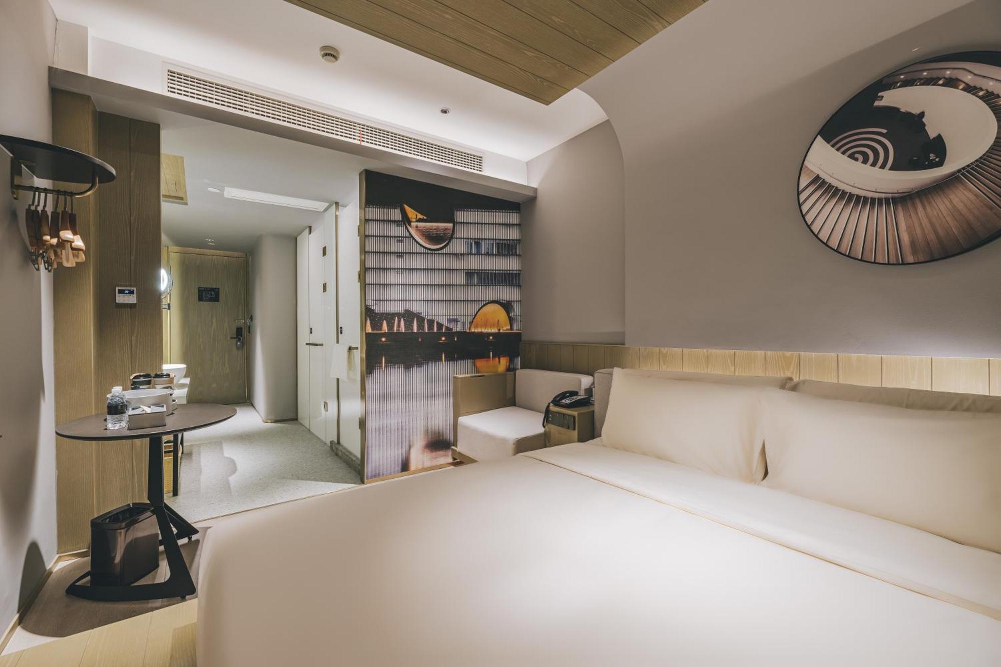 Atour X Hotel The Bund East Nanjing Road Шанхай Екстер'єр фото